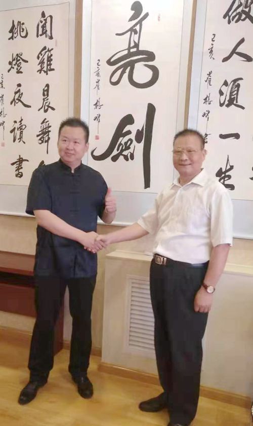 老驥伏櫪，紅心向黨——崔根峰將軍書法展觀感